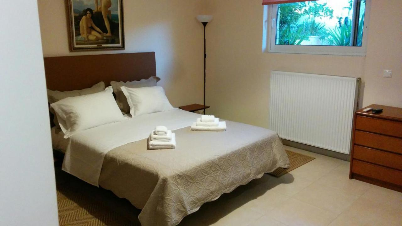 Lovely 2-Bedroom Apartment At Greek Riviera Vári Dış mekan fotoğraf