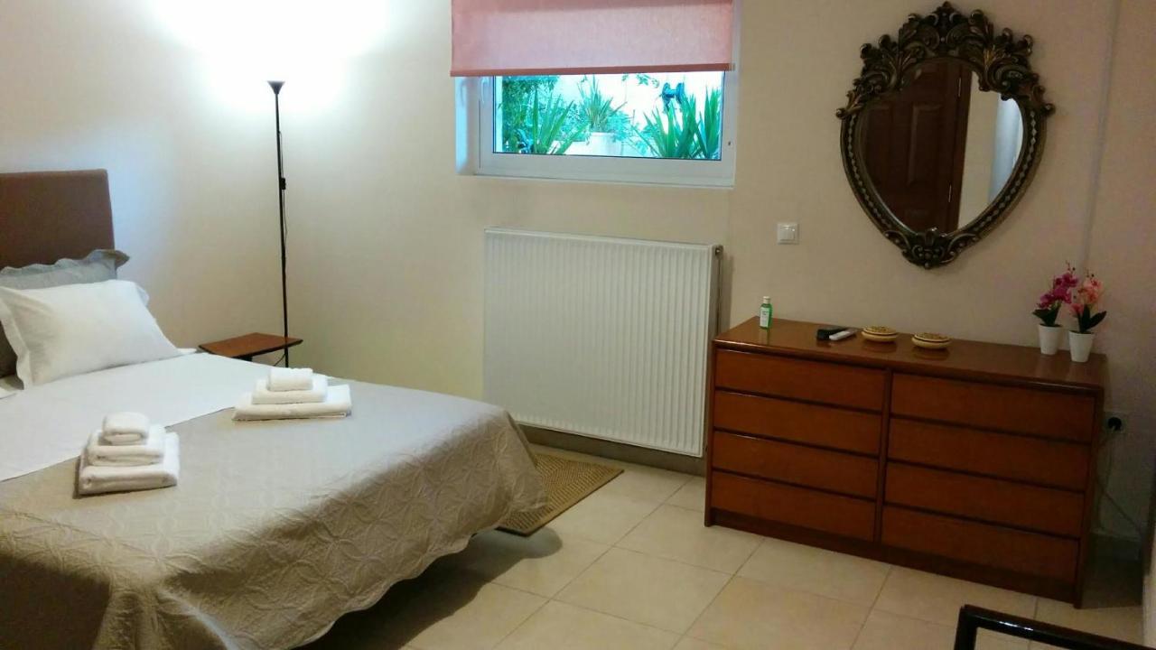 Lovely 2-Bedroom Apartment At Greek Riviera Vári Dış mekan fotoğraf